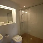 Free Parking 公寓式酒店 3*