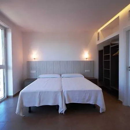 מלון דירות Resort Sitges Apartment 3*