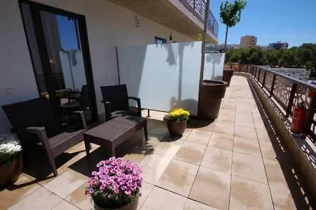 Resort Sitges Apartment Апарт-готель 3*